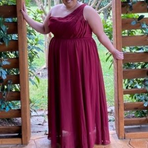 Maroon Ashley & Justin bridesmaids dress.